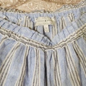 Super cute ruffle sleeves lucky brand top